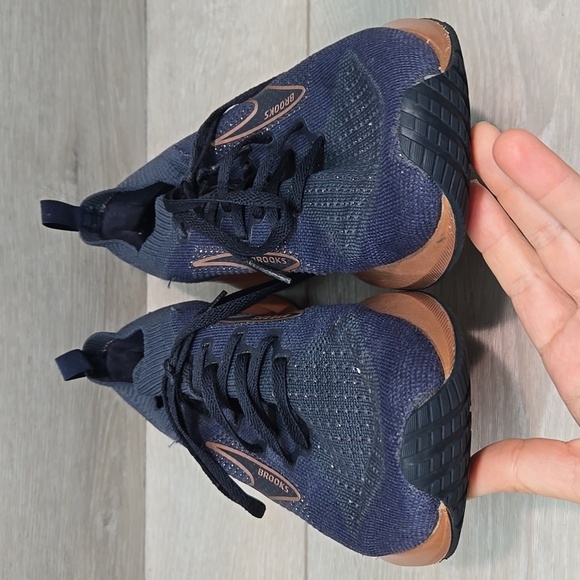 Brooks Levitate Womens Athletic Running Shoes Sneakers Sz 9 - Picture 5 of 11